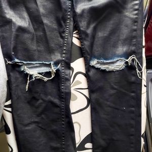 GUESS Los Angeles Slim Denim